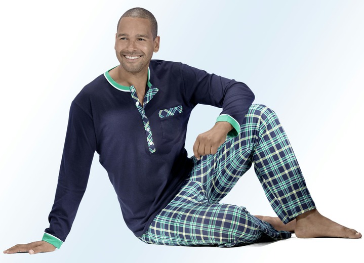Vorteilspack: Pyjama und Shorty mit langer Knopfleiste, Brusttasche und  Karodessin - Nachtwäsche | BADER